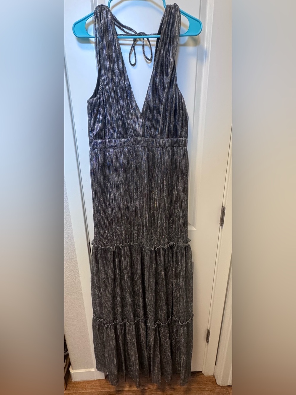 Lulu's women XL Metallic Charcoal V-Neck Tiered Maxi Dress with Tie Back